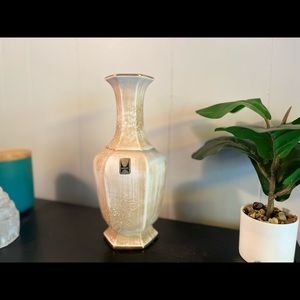 Vintage Haeger Vase